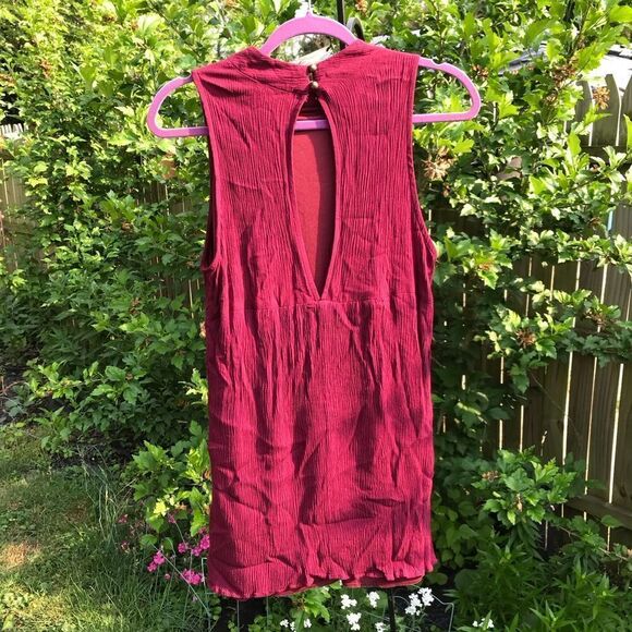 Red/Maroon Sleeveless Midi Dress - Picture 4 of 10